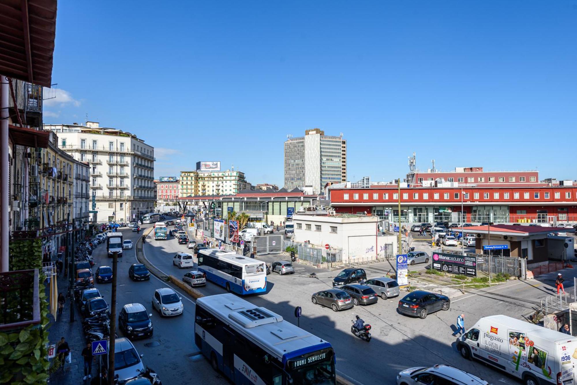Napoli Centrale Di Fabio E Veronica Lt Zewnętrze zdjęcie